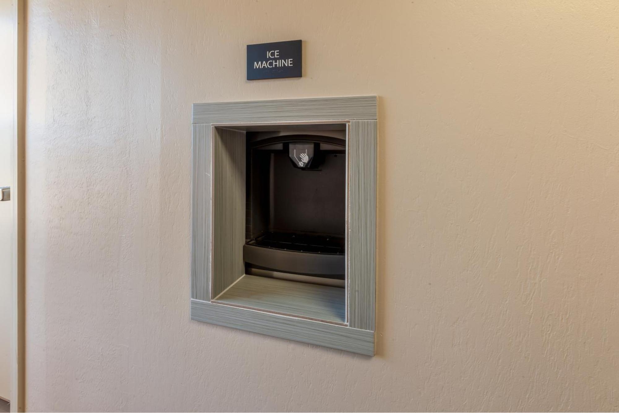 Super 8 By Wyndham La Grange Ky Hotell Exteriör bild